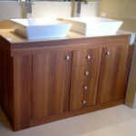Mueble de baño laminado color madera